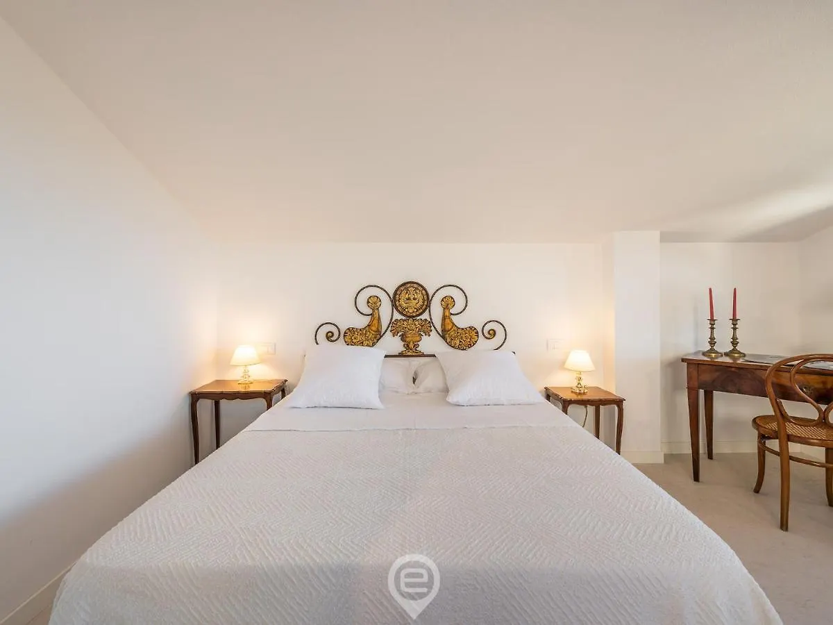 Panoramic Seaview Apartment Su Forti